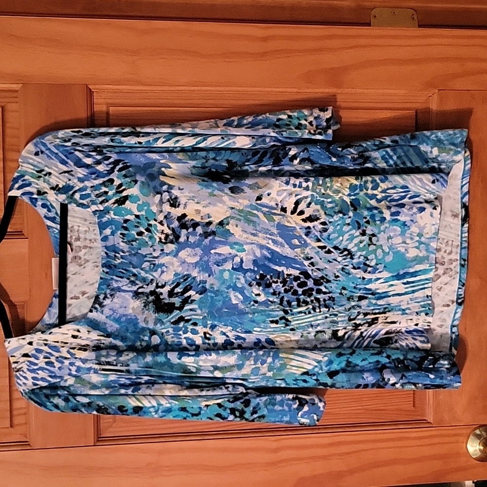 Belle 3/4 Colorful Top
